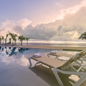 https://crown-paradise-club-riviera-maya.quintano-roohotels.com