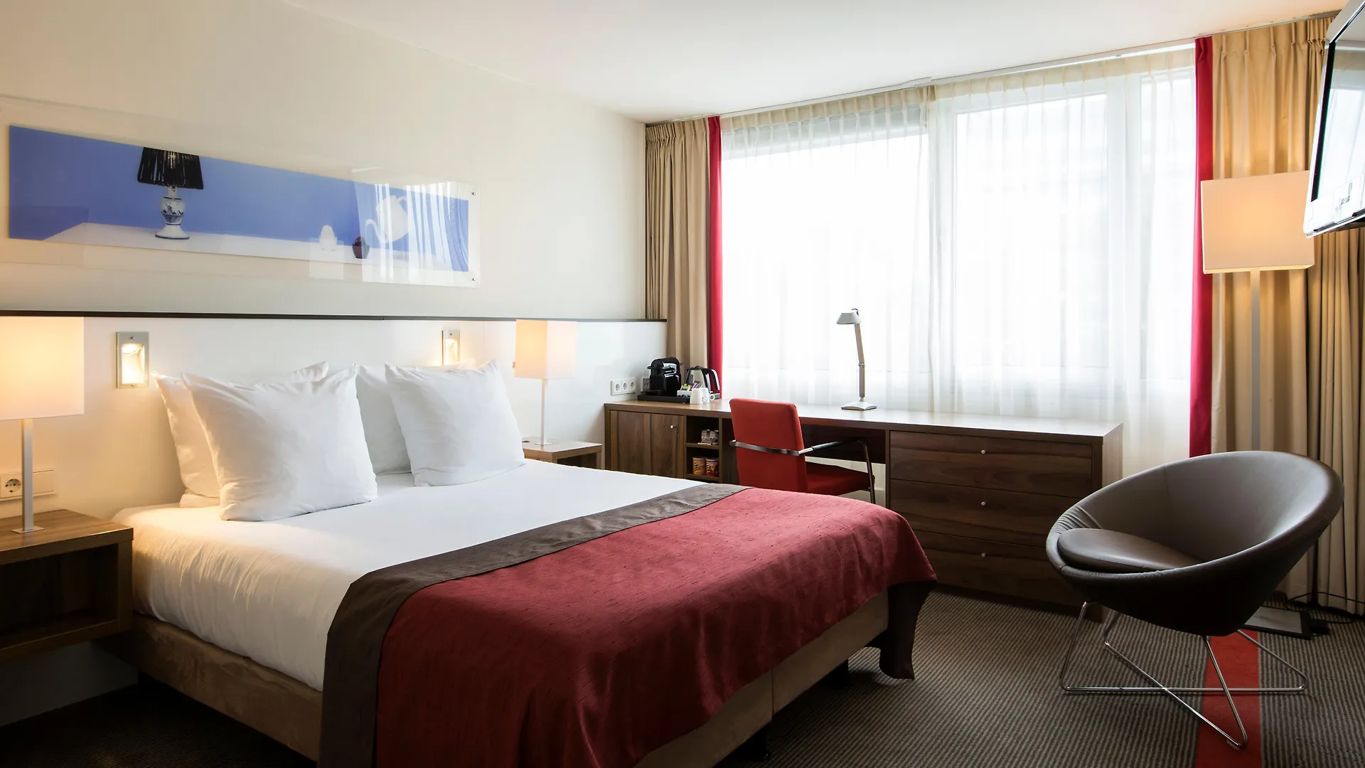 Holiday Inn Eindhoven Centre By Ihg