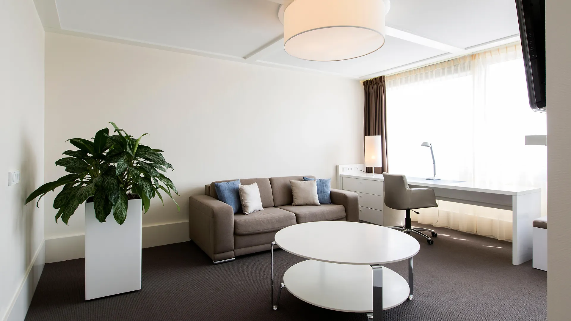 Holiday Inn Eindhoven Centre By Ihg Hotel