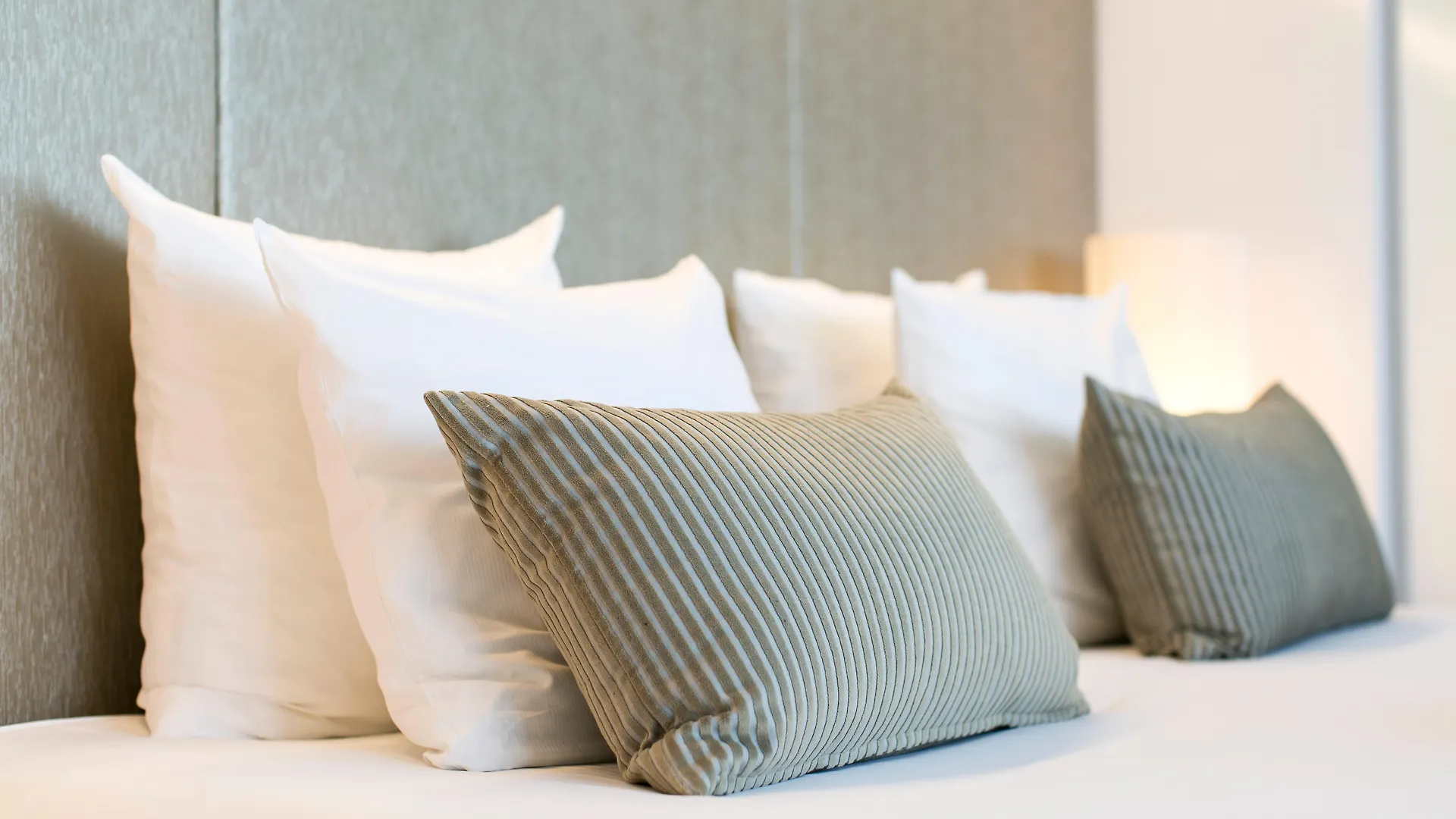 Hotel Holiday Inn Eindhoven Centre By Ihg