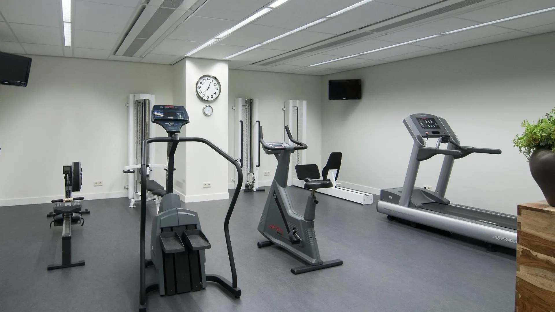 Holiday Inn Eindhoven Centre By Ihg